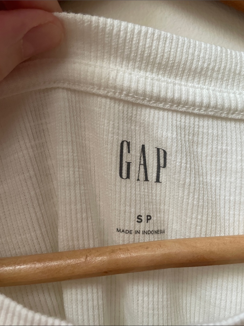 GAP Cream Ribbed Ruffle Sleeve Short Sleeve Top - Picture 2 of 7